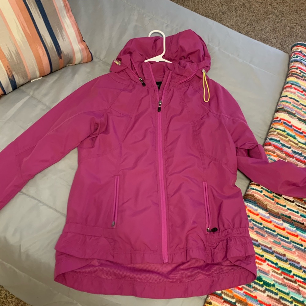 Kyodan women’s wind/rain jacket hooded size med